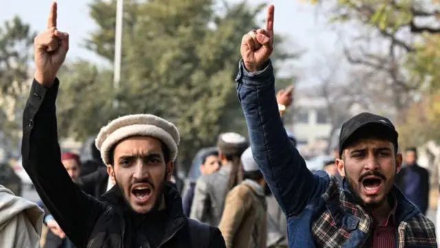 இரான், இந்தியா, ஆப்கானிஸ்தான் நாடுகளுடனான பாகிஸ்தானின் பிரச்சனை.