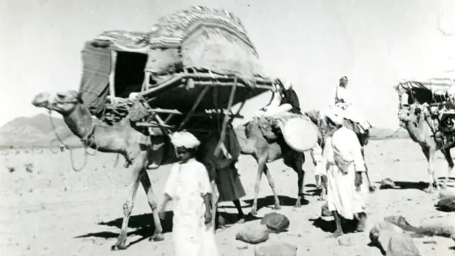 1930 ਵਿੱਚ ਮੱਕਾ ਵੱਲ ਜਾ ਰਿਹਾ ਇੱਕ ਕਾਫ਼ਲਾ