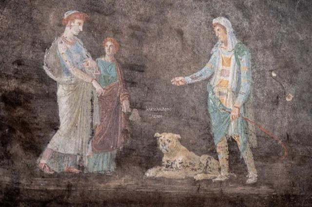 ماذا نعرف عن اللوحات الأثرية المكتشفة في مدينة بومبي الرومانية القديمة؟