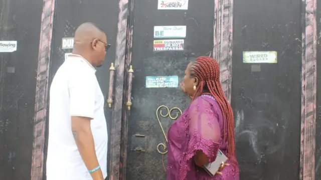 Ilé ọmọ aláìní ìyá Arrow of God tí wọ́n tì pa