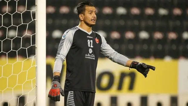 حامد لک، دروازه‌بان پرسپولیس