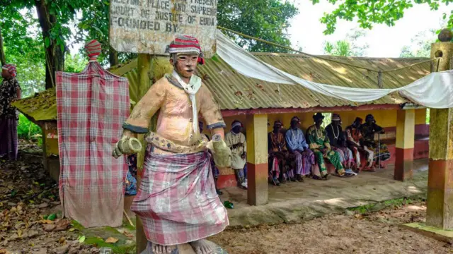 Akpụrụakpụ na-egosi ndịichie