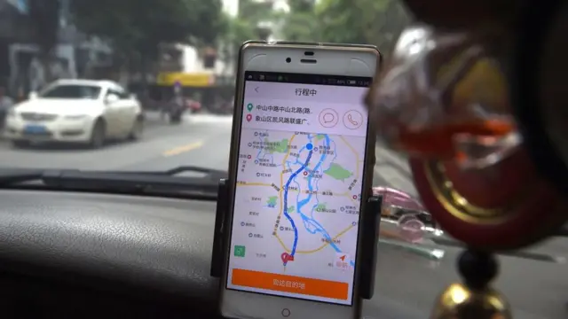 Otomobilde cep telefonuyla navigasyon