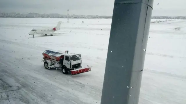 Аеропорт "Київ"