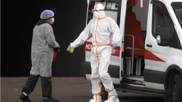 Судя по отчетам главных врачей, пока в больницах есть какое-то количество свободных мест