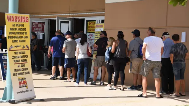 Participantes do Florida Gun Show