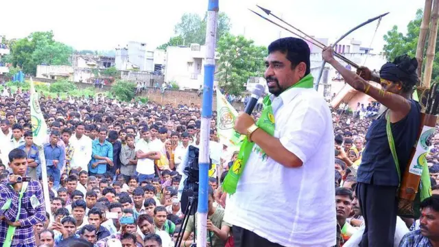 મહેશ વસાવા, છોટુ વસાવા અને મનસુખ વસાવા તથા ચૈતર વસાવા