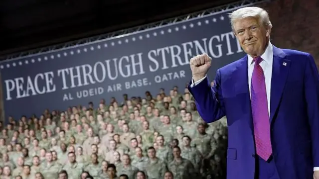 ट्रम्प यांनी गेल्या वर्षी कतारच्या अल-उदेद हवाई तळाला भेट दिली होती (फाइल फोटो)