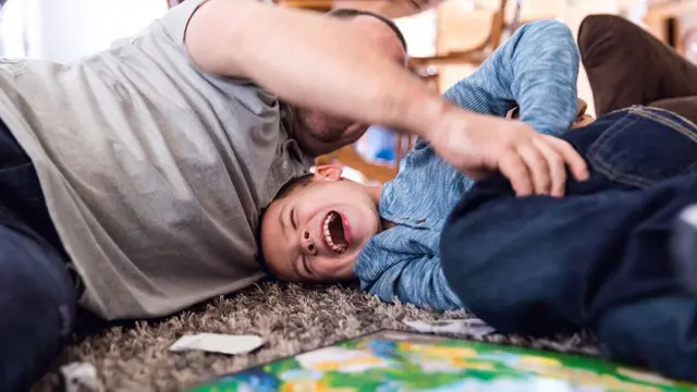 Jugar en familia o en pareja siempre es una buena idea para convertir al ocio en diversión.