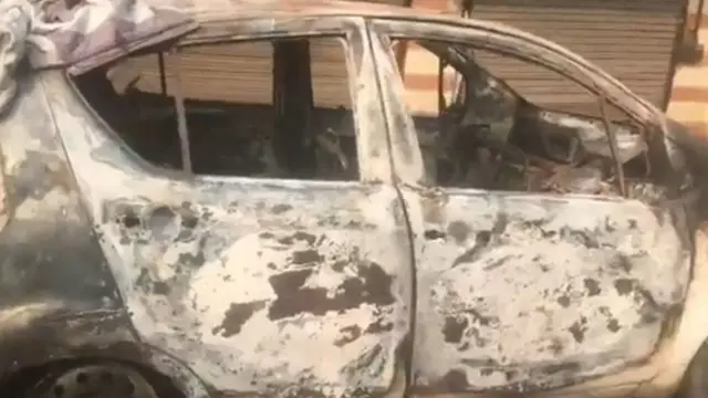 સળગેલી કાર