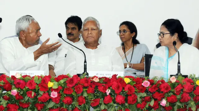 ललन सिंह के जेडीयू अध्यक्ष पद से हटने के बाद लालू प्रसाद यादव ख़ामोश हैं.