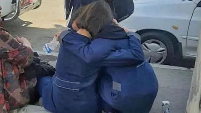 स्कूली छात्राएं