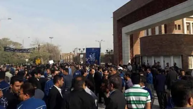 کارگران گروه ملی صنعت فولاد ایران