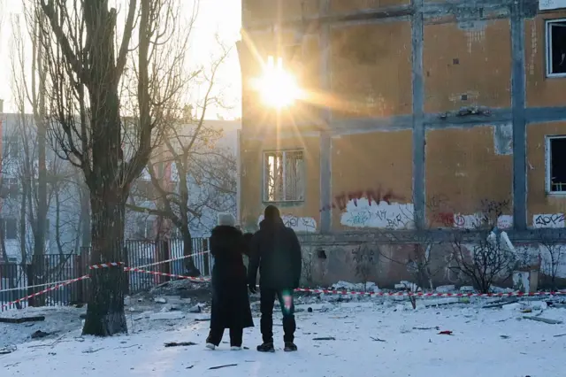 В одном из районов Киева в результате массированной атаки 3 февраля пострадали две многоэтажки и один пятиэтажный жилой дом (на фото)