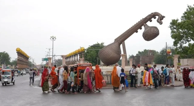 அயோத்தி 