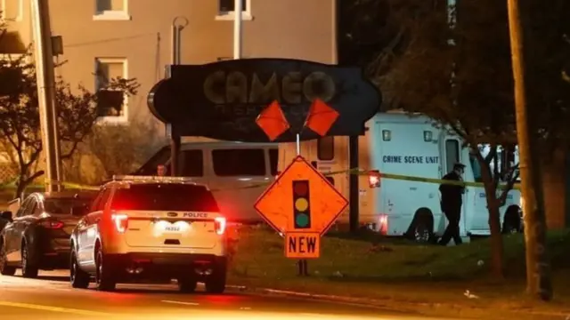 کیمیو نائٹ کلب کے باہر کا منظر