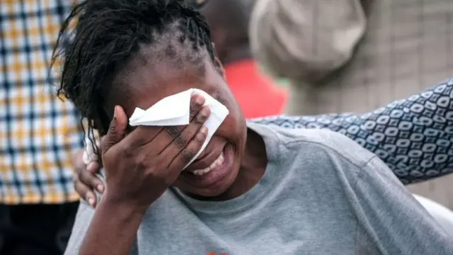 Nwaanyị na-ebe akwa