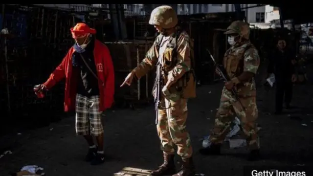 Awọn ologun ni South Africa