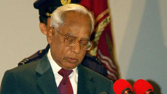 মেয়াদ শেষ হবার পরও আরও দুই বছর রাষ্ট্রপতির দায়িত্বে ছিলেন ইয়াজউদ্দিন আহম্মেদ 
