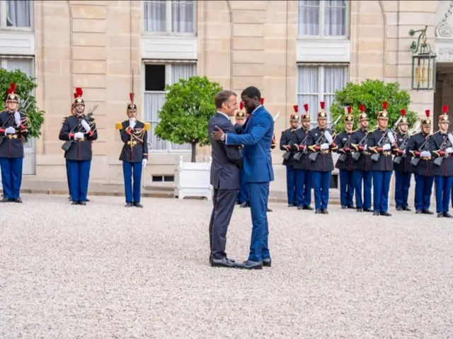 Bassirou Diomaye Faye reçu à l'Elysée par Emmanuel Macron (27 aout 2025).