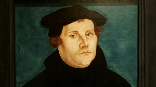 มาร์ติน ลูเธอร์ เป็นผู้ปฏิรูปศาสนาคริสต์ โดยแยกมาตั้งนิกายโปรเตสแตนต์ เพราะไม่เห็นด้วยกับคำสอนของคริสตจักรโรมันคาทอลิกบางข้อ