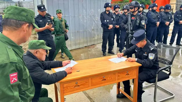 ကိုးကန့်တပ်ကလည်း တရုတ်ဘက်ကို ကျားဖြန့်လုပ်ကိုင်သူထောင်ချီကို လွှဲပြောင်း