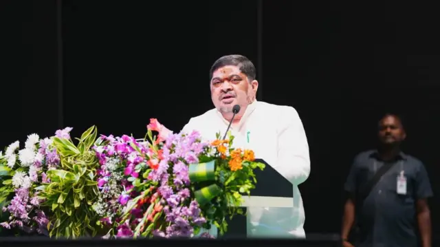 తెలంగాణ, టీజీఎస్‌ఆర్టీసీ, ప్రయాణికుల ఇబ్బందులు