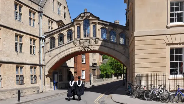 Universitas Oxford