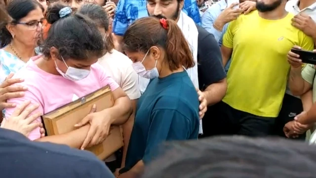 पहलवान पहुंचे हरिद्वार