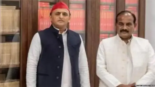 उत्तर प्रदेश सरकार में मंत्री रहे दारा सिंह चौहान चुनाव से ठीक पहले समाजवादी पार्टी में शामिल हो गए थे.