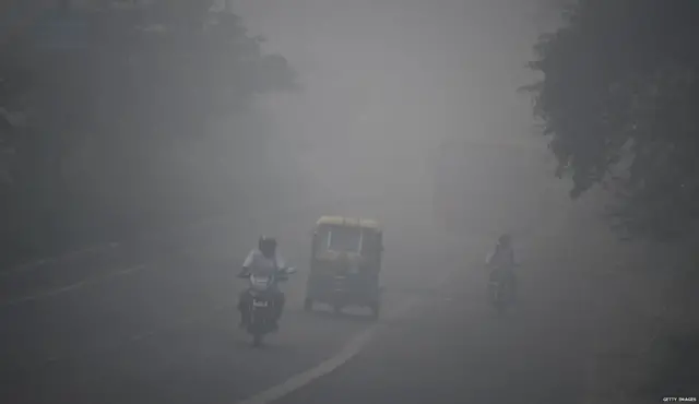 धुंध, स्मॉग, दिल्ली, प्रदूषण, मौसम, बीमारियां, अस्थमा, डॉक्टर, बचाव