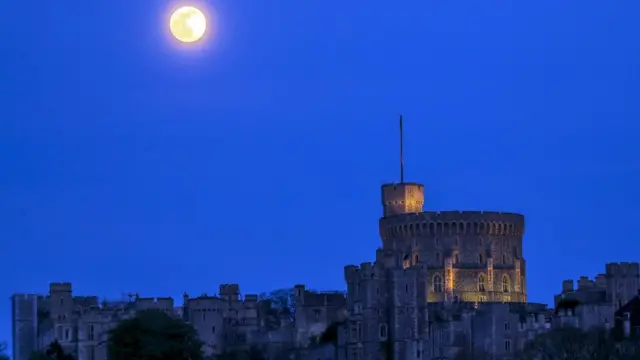 Pink supermoon rises above Windsor Castle
