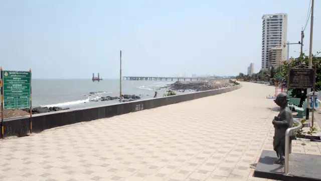 मुंबई वरळी सीफेस