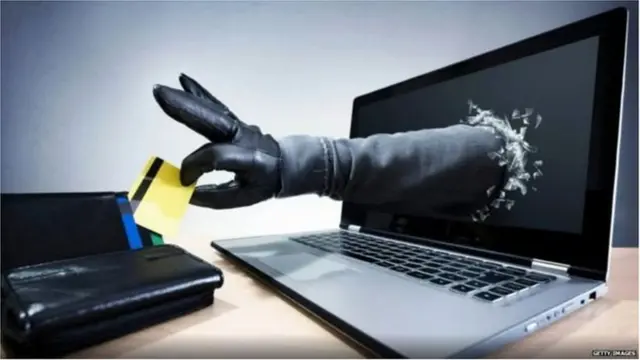 కార్డు ఆన్‌లైన్ లావాదేవీలకు బ్రేక్