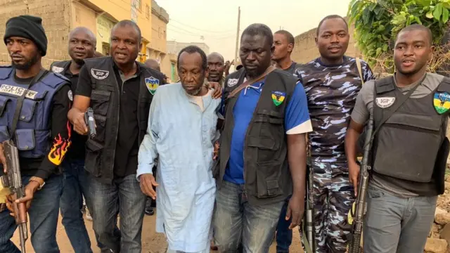 Mgbe azọpụtara ọgọ onyeisiala n'aka ndị ntọ