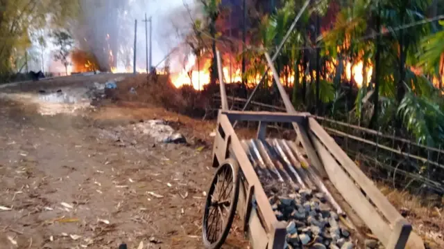 तिनसुखिया