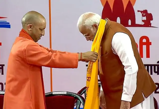 మహారాష్ట్ర అసెంబ్లీ ఎన్నికలు, మహా వికాస్ అఘాడి, మహాయుతి కూటమి, బీజేపీ, కాంగ్రెస్, శివసేన, దేవేంద్ర ఫడణవీస్, ఏక్‌నాధ్ శిందే, ముంబయి, హిందూత్వ, ఆరెస్సెస్