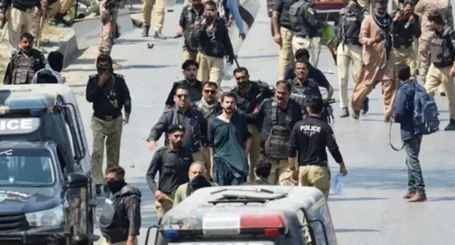 Miniista na-ahụ maka mmekọrịta Pakistan na mba dị ozọ katọburu ihe ọ kpọrọ 'mwakpo enweghị ihe kpatara ya megide Iran