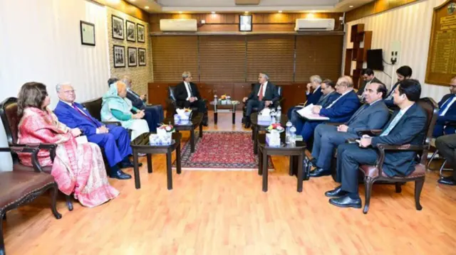 বিএনপির কয়েকজন নেতা ইসহাক দারের সঙ্গে বৈঠক করেছেন