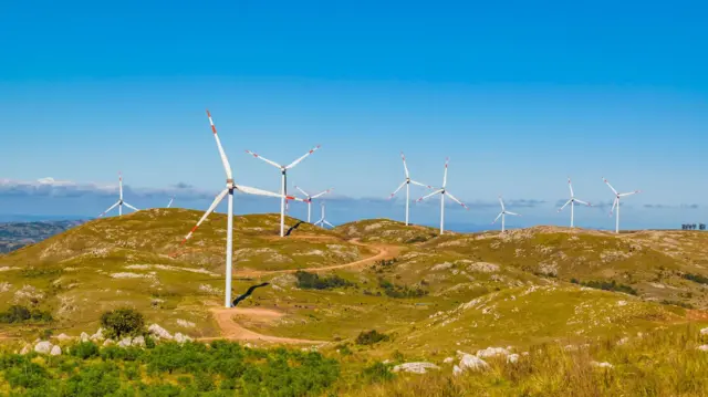 Parque eólico no departamento de Maldonado, no Uruguai