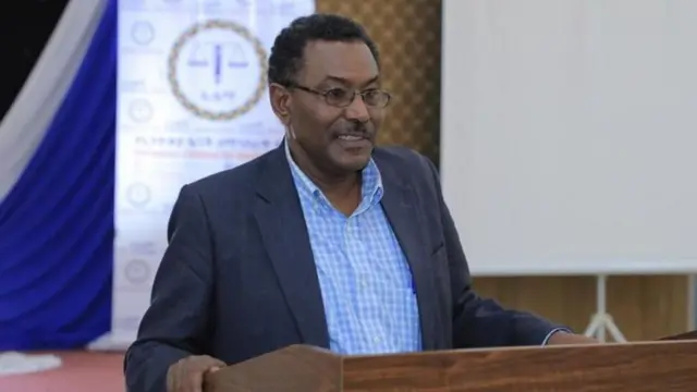 ዶክተር ጫኔ ከበደ