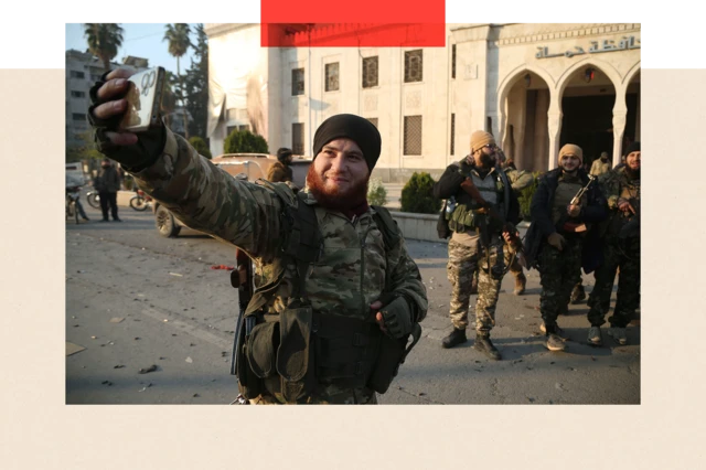 باغیوں کی حما میں سیلفیاں