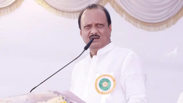 अजित पवार 