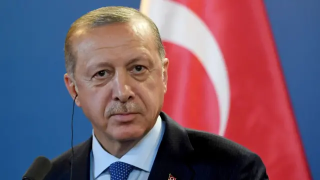 رجب طیب اردوغان، رئیس جمهوری ترکیه، از احتمال آغاز یک عملیات نظامی دیگر در شمال سوریه خبر داده است