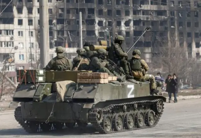 Igifaru cy'intambara cy'Uburusiya hafi y'umujyi wa Mariupol