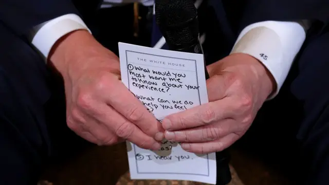 துப்பாக்கிச் சூடு சம்பவங்களை தவிர்க்க ஆசிரியர்களுக்கு துப்பாக்கி: டிரம்ப்