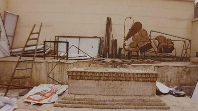 सय्यद हुसैन यांची कबर