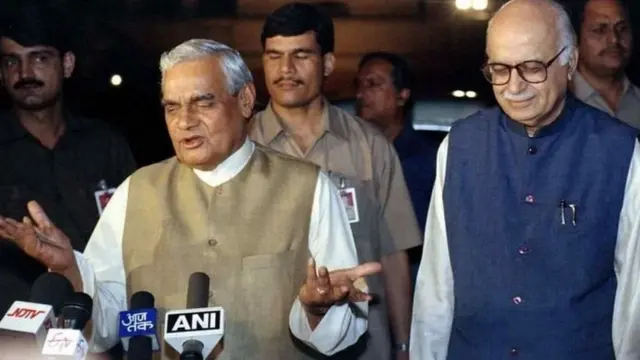 अटलबिहारी वाजपेयी, लालकृष्ण अडवाणी, भाजप, राष्ट्रीय स्वयंसेवक संघ