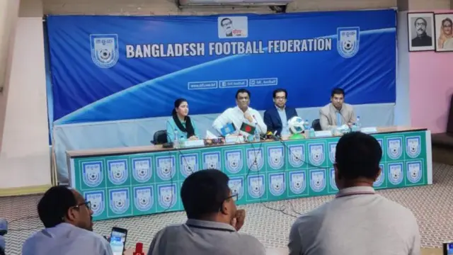 বাফুফে ভবনে সংবাদ সম্মেলনে কাজী সালাউদ্দিন