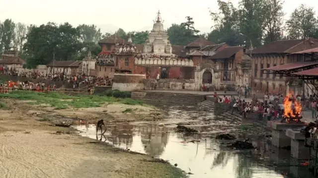 શાહી પરિવારના અંતિમ સંસ્કાર